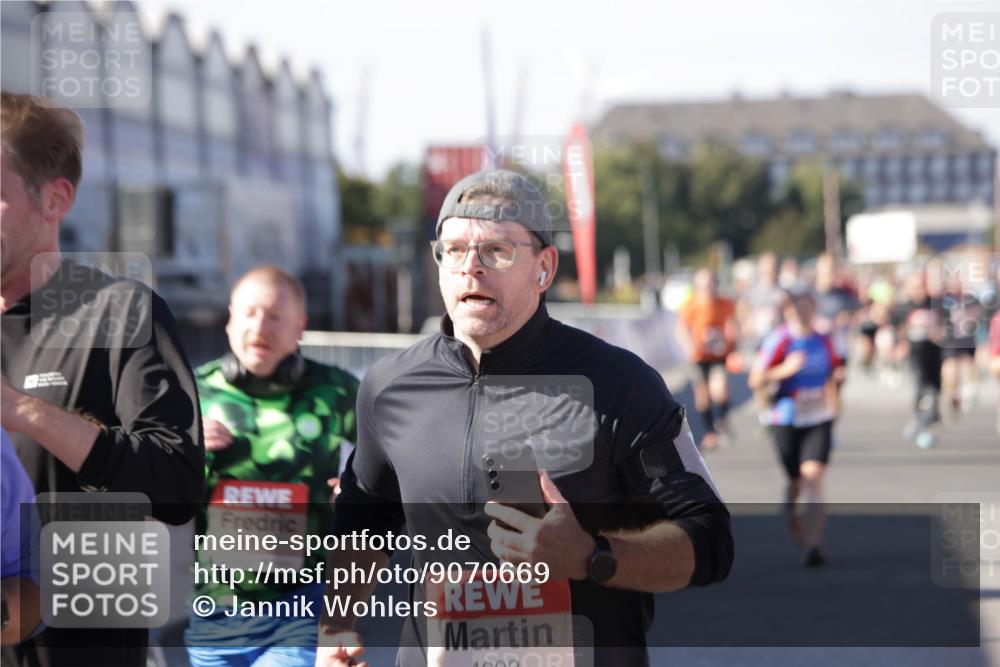 03.10.2025 - Köhlbrandbrückenlauf Jannik Wohlers http://msf.ph/oto/9070669 03.10.2025 13:14:41 Ziel 4202, 4259, 4424, 4509, 4533, 4684, 4692, 4788, 4869, 5249, 5682, 5686, 5711, 5782, 6316, 6448, 6849 meine-sportfotos.de