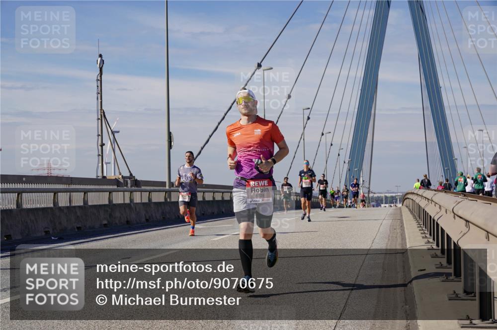 03.10.2025 - Köhlbrandbrückenlauf Michael Burmester http://msf.ph/oto/9070675 03.10.2025 12:35:02 Position 2 4029 meine-sportfotos.de