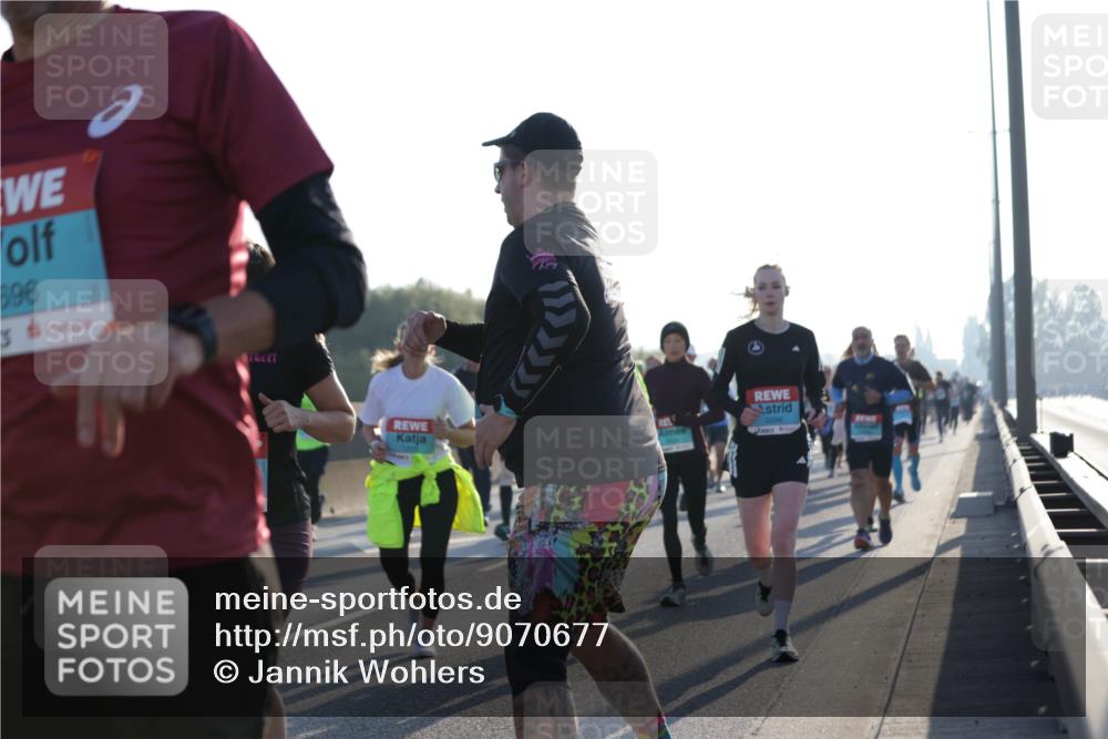 03.10.2025 - Köhlbrandbrückenlauf Jannik Wohlers http://msf.ph/oto/9070677 03.10.2025 09:17:38 Position 3 596, 2698 meine-sportfotos.de