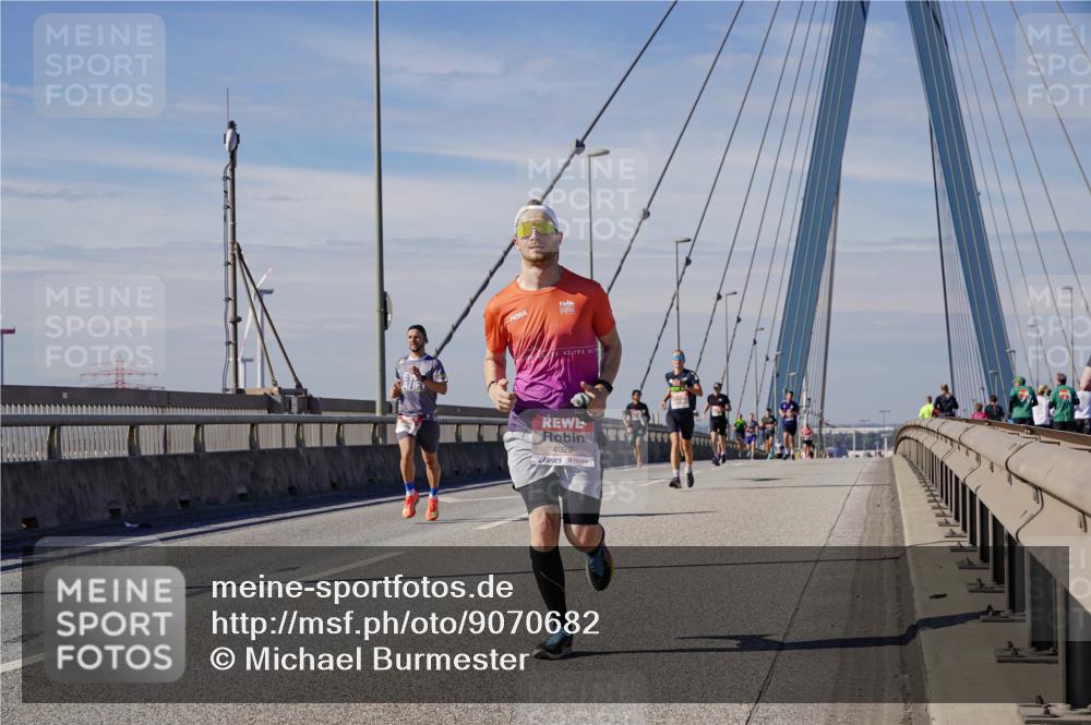 03.10.2025 - Köhlbrandbrückenlauf Michael Burmester http://msf.ph/oto/9070682 03.10.2025 12:35:03 Position 2 4029 meine-sportfotos.de