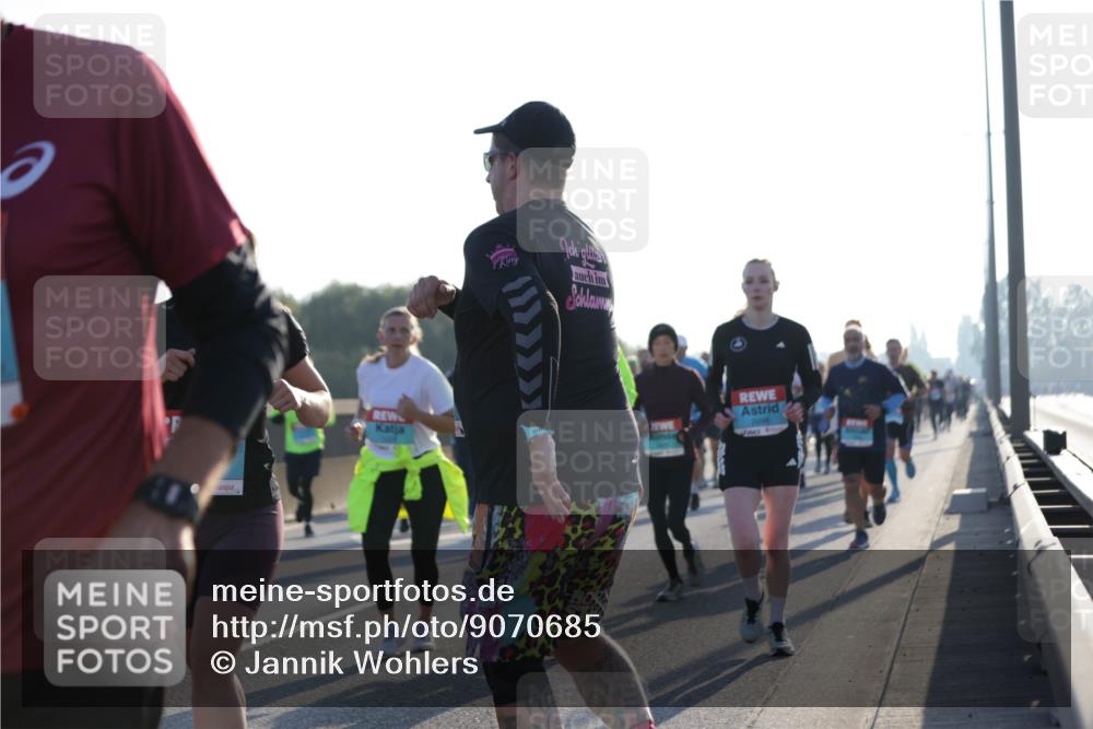 03.10.2025 - Köhlbrandbrückenlauf Jannik Wohlers http://msf.ph/oto/9070685 03.10.2025 09:17:38 Position 3 2608 meine-sportfotos.de