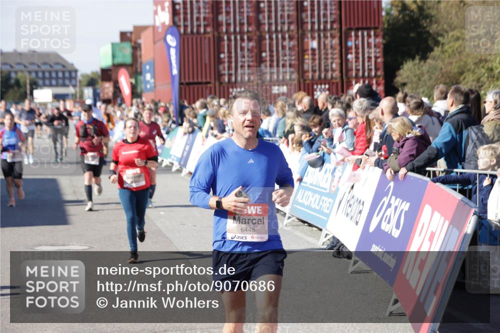 03.10.2025 - Köhlbrandbrückenlauf Jannik Wohlers http://msf.ph/oto/9070686 03.10.2025 13:14:42 Ziel 4202, 4259, 4424, 4509, 4533, 4684, 4692, 4788, 4869, 5249, 5682, 5686, 5711, 6316, 6344, 6448, 6849 meine-sportfotos.de