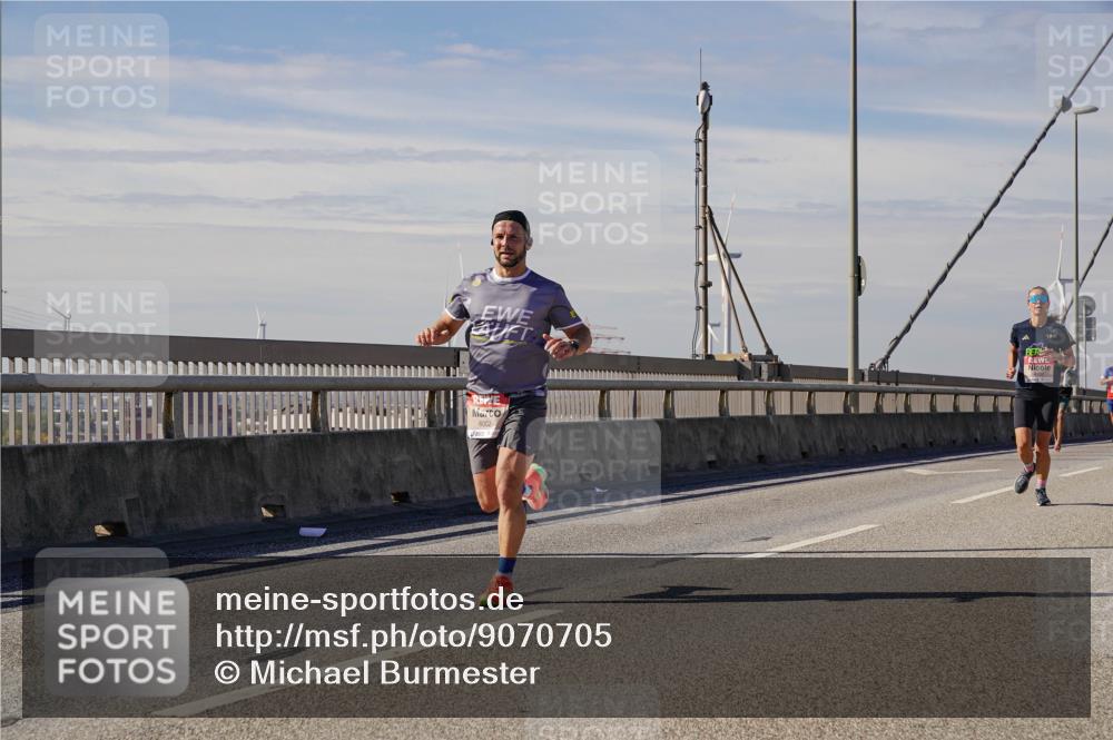 03.10.2025 - Köhlbrandbrückenlauf Michael Burmester http://msf.ph/oto/9070705 03.10.2025 12:35:05 Position 2 6002 meine-sportfotos.de