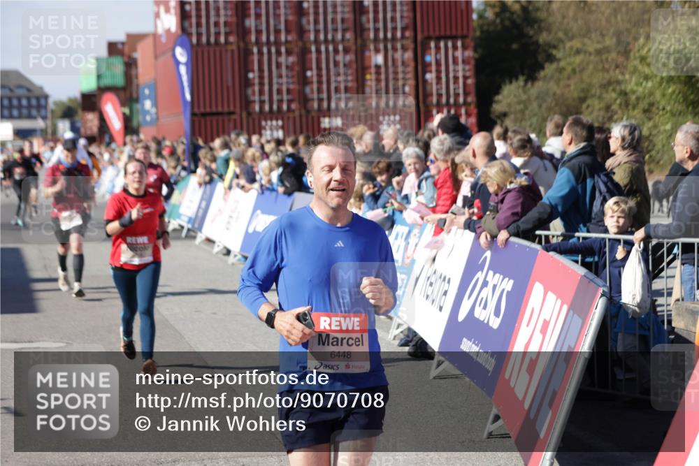 03.10.2025 - Köhlbrandbrückenlauf Jannik Wohlers http://msf.ph/oto/9070708 03.10.2025 13:14:42 Ziel 4202, 4259, 4424, 4509, 4533, 4684, 4692, 4788, 4869, 5249, 5682, 5686, 5711, 6316, 6344, 6448, 6849 meine-sportfotos.de