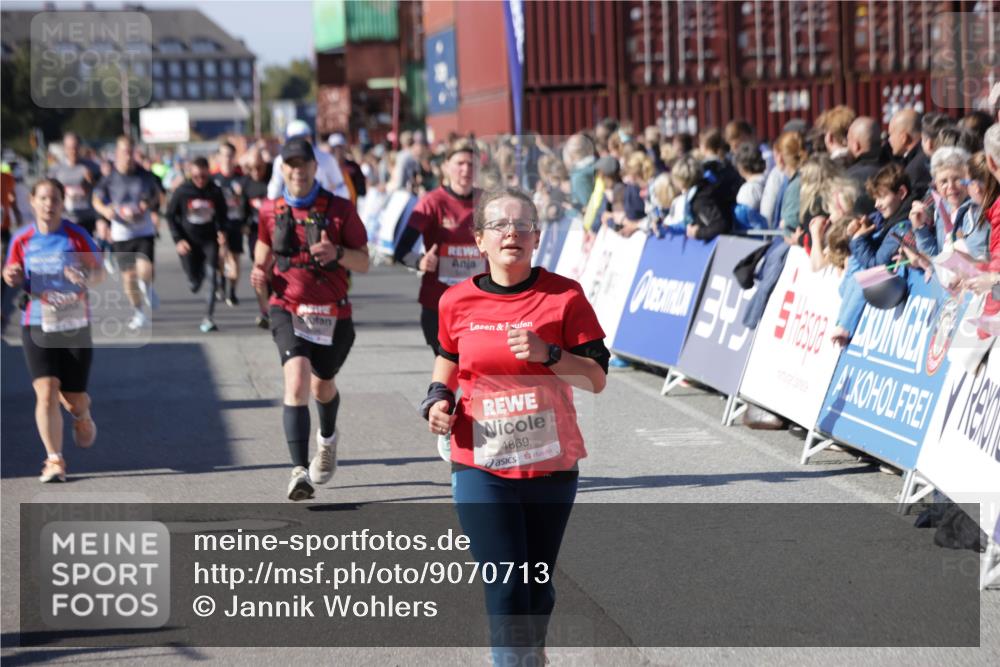 03.10.2025 - Köhlbrandbrückenlauf Jannik Wohlers http://msf.ph/oto/9070713 03.10.2025 13:14:43 Ziel 4202, 4259, 4424, 4509, 4533, 4684, 4692, 4788, 4869, 5249, 5682, 5686, 5711, 5814, 6316, 6344, 6448, 6849 meine-sportfotos.de