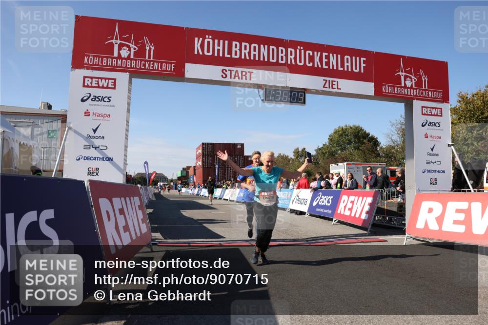03.10.2025 - Köhlbrandbrückenlauf Lena Gebhardt http://msf.ph/oto/9070715 03.10.2025 13:36:09 Ziel 4972, 5158, 6670 meine-sportfotos.de