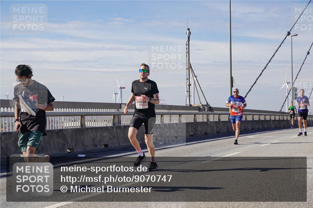 03.10.2025 - Köhlbrandbrückenlauf Michael Burmester http://msf.ph/oto/9070747 03.10.2025 12:35:12 Position 2 4079 meine-sportfotos.de