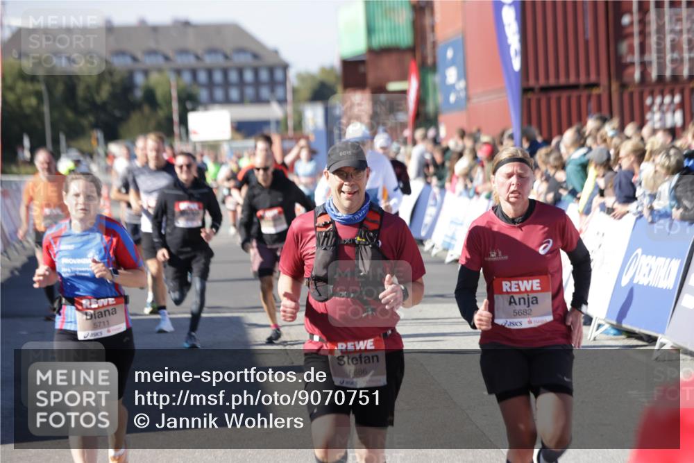 03.10.2025 - Köhlbrandbrückenlauf Jannik Wohlers http://msf.ph/oto/9070751 03.10.2025 13:14:45 Ziel 4202, 4224, 4424, 4509, 4533, 4684, 4692, 4788, 4869, 4890, 5249, 5525, 5535, 5682, 5686, 5711, 5760, 5761, 5814, 6316, 6344, 6448, 6849 meine-sportfotos.de