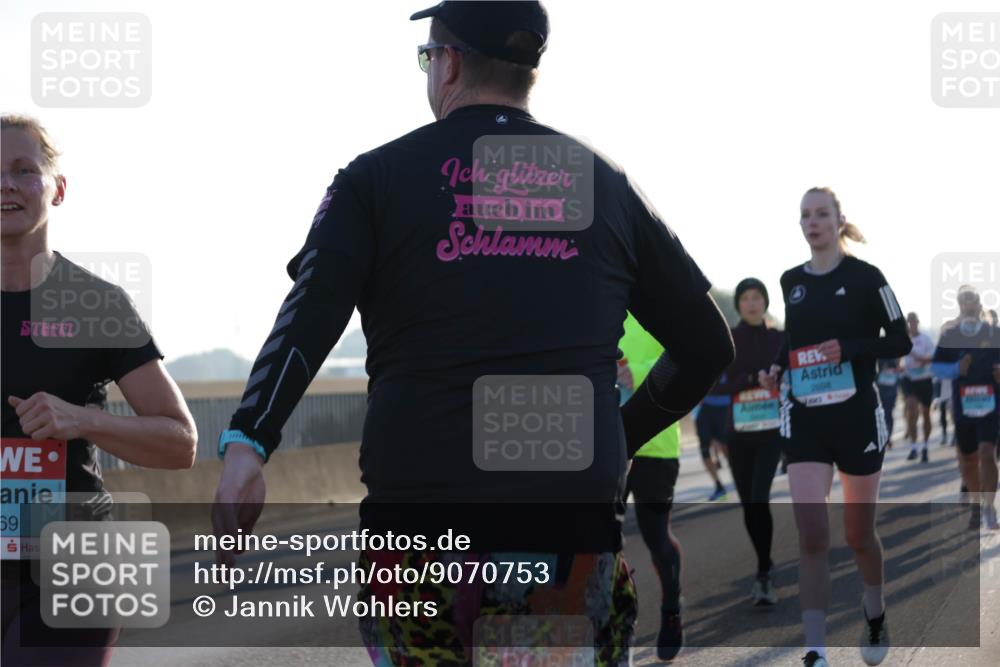 03.10.2025 - Köhlbrandbrückenlauf Jannik Wohlers http://msf.ph/oto/9070753 03.10.2025 09:17:39 Position 3 59, 2008 meine-sportfotos.de