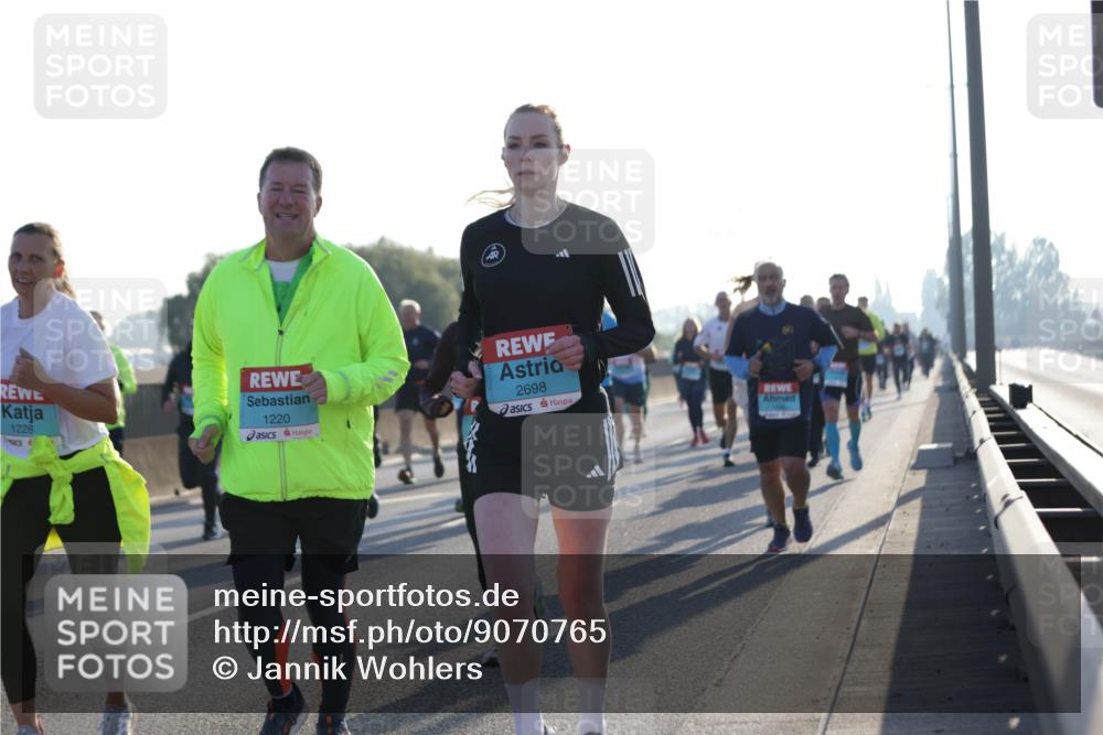 03.10.2025 - Köhlbrandbrückenlauf Jannik Wohlers http://msf.ph/oto/9070765 03.10.2025 09:17:40 Position 3 1228, 1220, 2698 meine-sportfotos.de