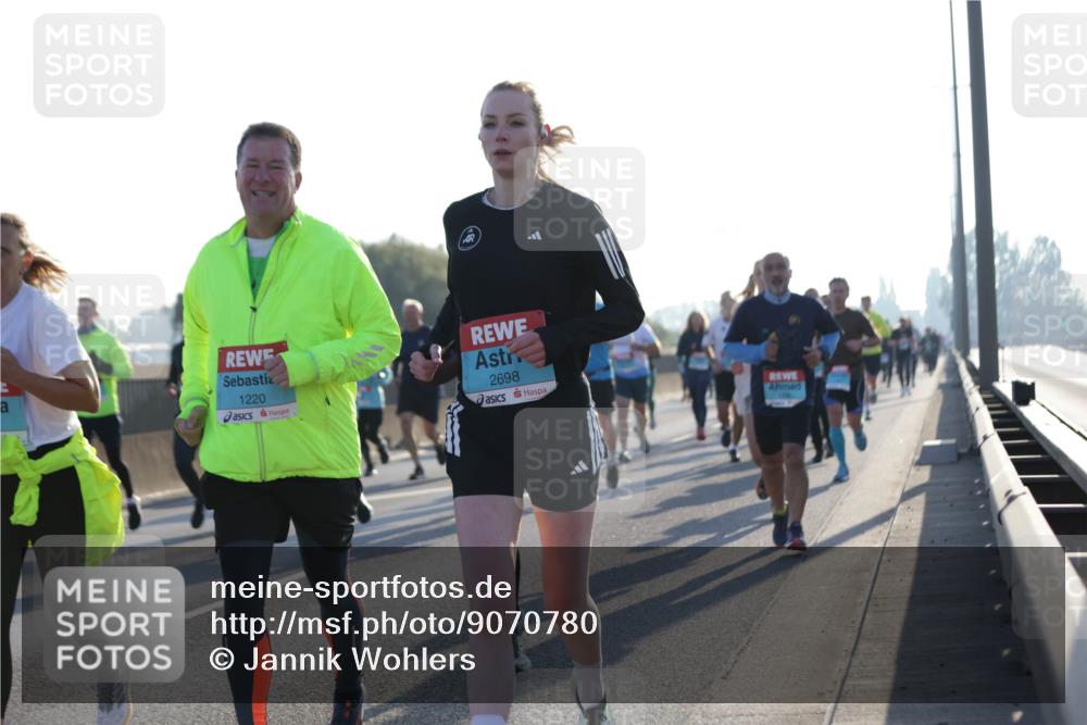 03.10.2025 - Köhlbrandbrückenlauf Jannik Wohlers http://msf.ph/oto/9070780 03.10.2025 09:17:40 Position 3 1220, 2698 meine-sportfotos.de