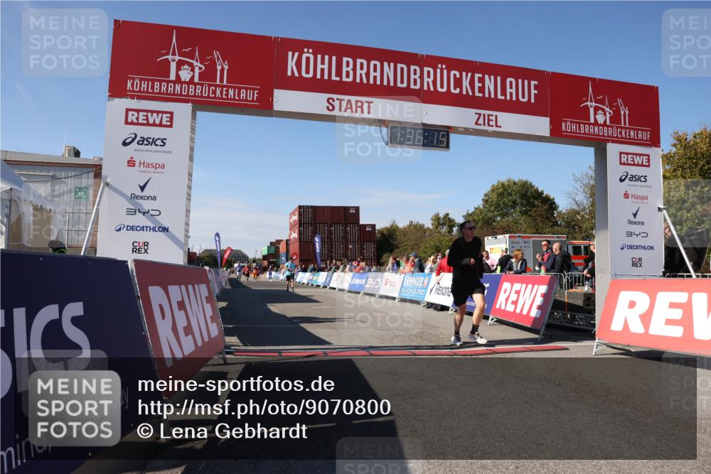 03.10.2025 - Köhlbrandbrückenlauf Lena Gebhardt http://msf.ph/oto/9070800 03.10.2025 13:36:15 Ziel 5045, 5158, 5219, 6670 meine-sportfotos.de