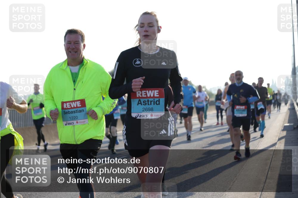 03.10.2025 - Köhlbrandbrückenlauf Jannik Wohlers http://msf.ph/oto/9070807 03.10.2025 09:17:40 Position 3 1220, 2698 meine-sportfotos.de