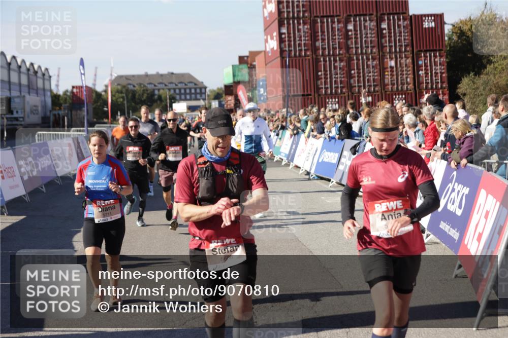 03.10.2025 - Köhlbrandbrückenlauf Jannik Wohlers http://msf.ph/oto/9070810 03.10.2025 13:14:47 Ziel 4202, 4224, 4424, 4533, 4684, 4692, 4788, 4869, 4890, 5525, 5535, 5682, 5686, 5711, 5760, 5761, 5814, 6316, 6344, 6448, 6849 meine-sportfotos.de