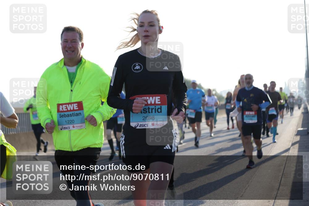 03.10.2025 - Köhlbrandbrückenlauf Jannik Wohlers http://msf.ph/oto/9070811 03.10.2025 09:17:40 Position 3 1220, 2698 meine-sportfotos.de