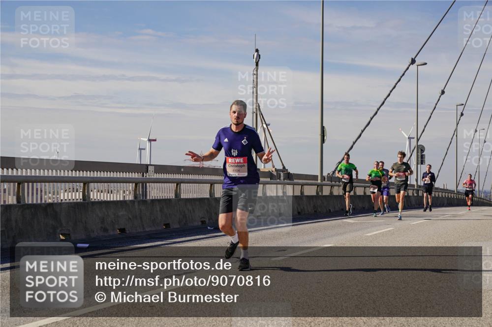 03.10.2025 - Köhlbrandbrückenlauf Michael Burmester http://msf.ph/oto/9070816 03.10.2025 12:35:17 Position 2 4104 meine-sportfotos.de