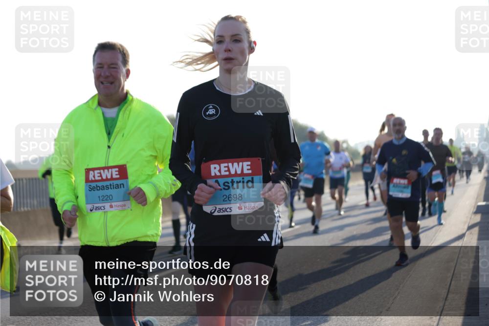 03.10.2025 - Köhlbrandbrückenlauf Jannik Wohlers http://msf.ph/oto/9070818 03.10.2025 09:17:40 Position 3 1220, 2698 meine-sportfotos.de