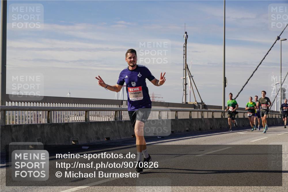 03.10.2025 - Köhlbrandbrückenlauf Michael Burmester http://msf.ph/oto/9070826 03.10.2025 12:35:17 Position 2 4104 meine-sportfotos.de
