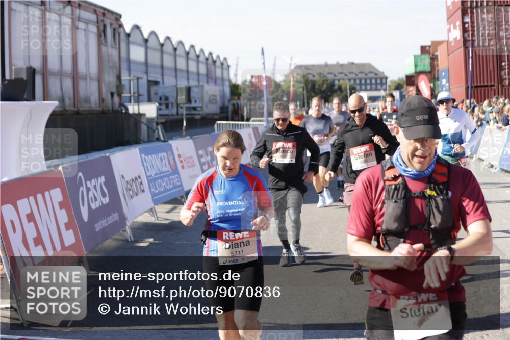 03.10.2025 - Köhlbrandbrückenlauf Jannik Wohlers http://msf.ph/oto/9070836 03.10.2025 13:14:48 Ziel 4202, 4224, 4424, 4533, 4692, 4869, 4890, 5525, 5535, 5682, 5686, 5711, 5760, 5761, 5814, 6316, 6344, 6448, 6849 meine-sportfotos.de