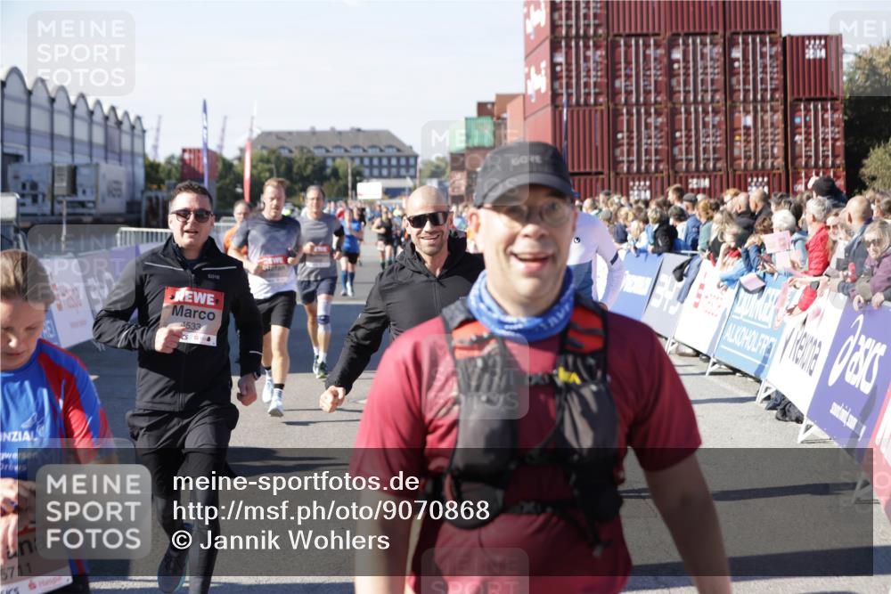 03.10.2025 - Köhlbrandbrückenlauf Jannik Wohlers http://msf.ph/oto/9070868 03.10.2025 13:14:48 Ziel 4202, 4224, 4424, 4533, 4692, 4869, 4890, 5525, 5535, 5682, 5686, 5711, 5760, 5761, 5814, 6316, 6344, 6448, 6849 meine-sportfotos.de
