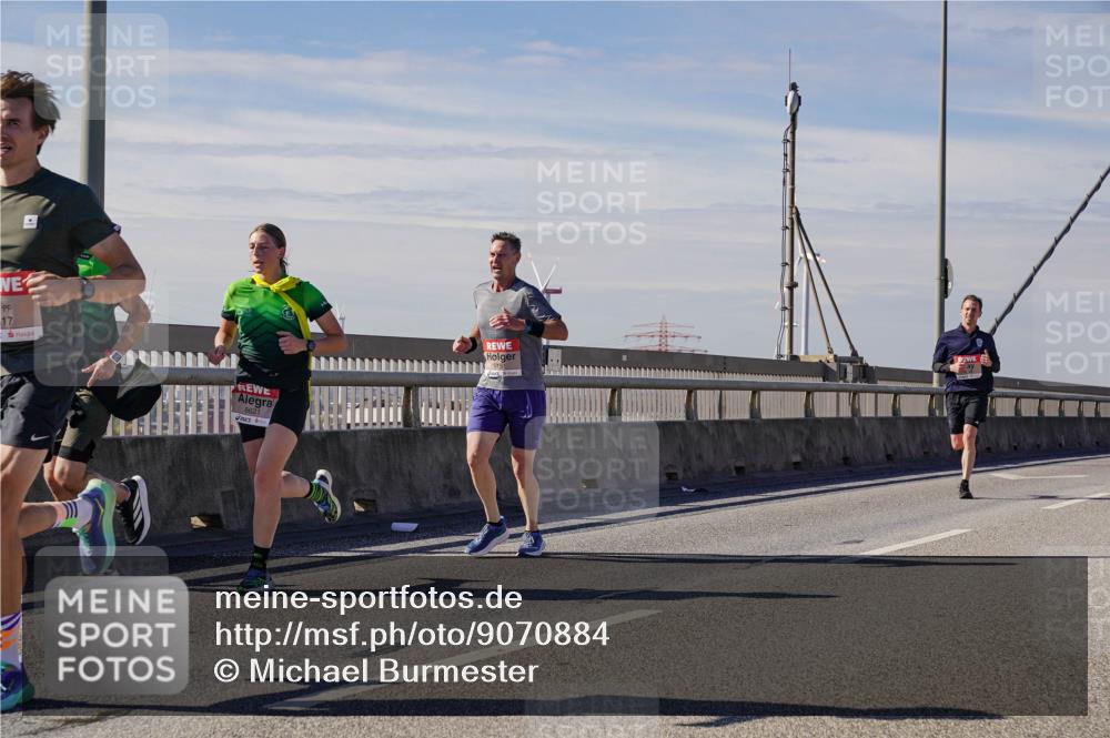 03.10.2025 - Köhlbrandbrückenlauf Michael Burmester http://msf.ph/oto/9070884 03.10.2025 12:35:23 Position 2 17, 6621 meine-sportfotos.de