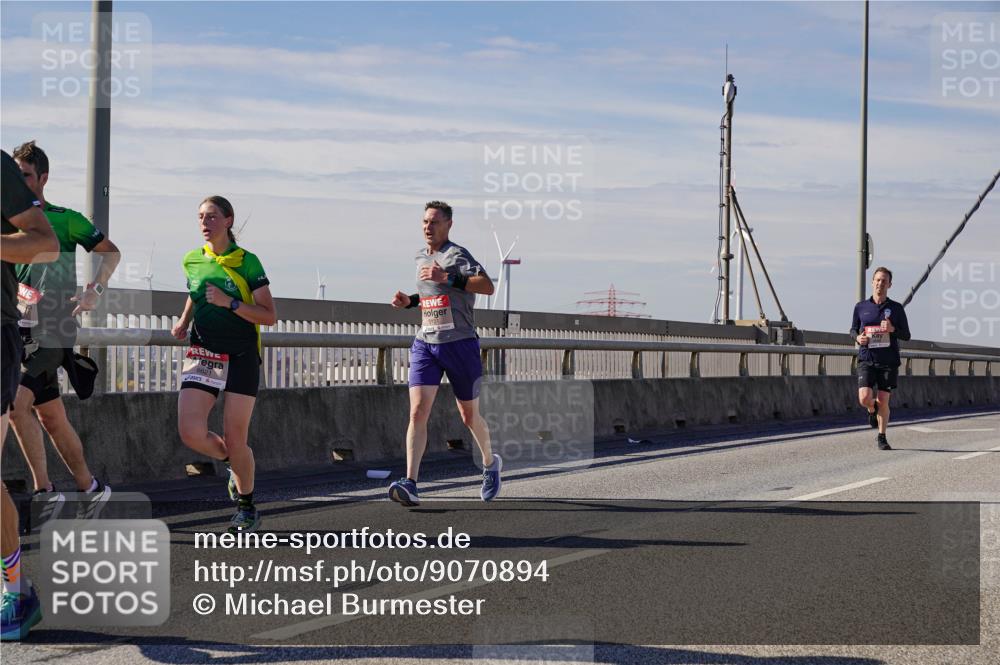 03.10.2025 - Köhlbrandbrückenlauf Michael Burmester http://msf.ph/oto/9070894 03.10.2025 12:35:23 Position 2 6151 meine-sportfotos.de