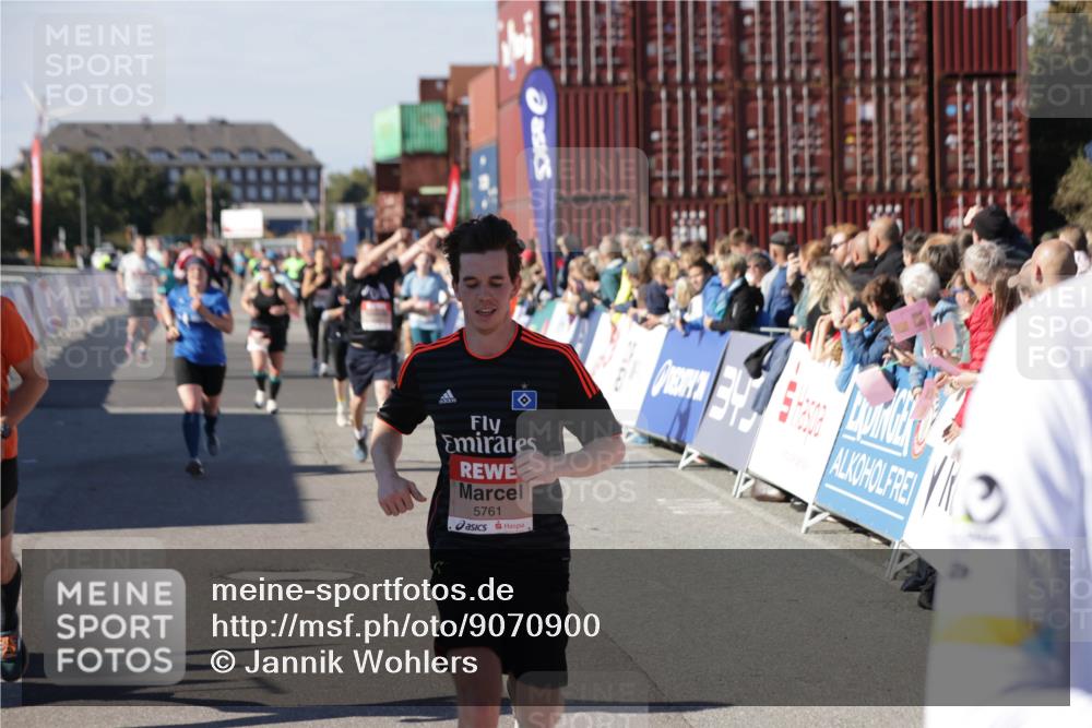 03.10.2025 - Köhlbrandbrückenlauf Jannik Wohlers http://msf.ph/oto/9070900 03.10.2025 13:14:51 Ziel 4202, 4224, 4406, 4533, 4869, 4890, 5054, 5525, 5535, 5682, 5686, 5711, 5760, 5761, 5814, 6017, 6293, 6316, 6344, 6448, 6815 meine-sportfotos.de