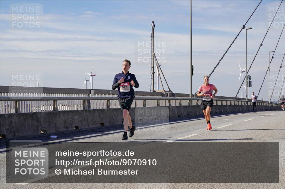 03.10.2025 - Köhlbrandbrückenlauf Michael Burmester http://msf.ph/oto/9070910 03.10.2025 12:35:25 Position 2  meine-sportfotos.de