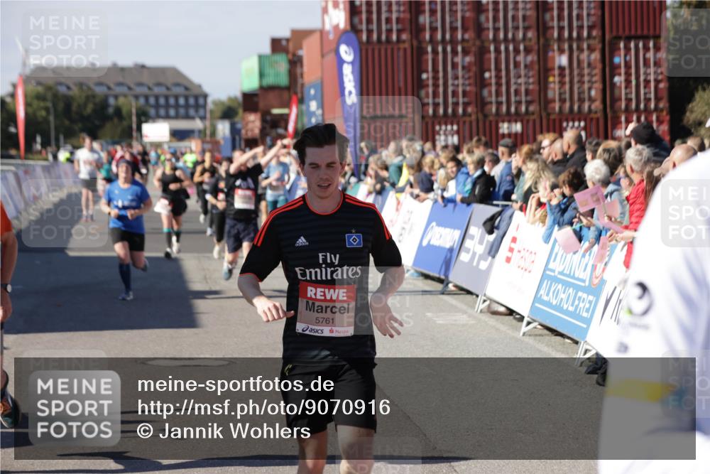 03.10.2025 - Köhlbrandbrückenlauf Jannik Wohlers http://msf.ph/oto/9070916 03.10.2025 13:14:51 Ziel 4202, 4224, 4406, 4533, 4869, 4890, 5054, 5525, 5535, 5682, 5686, 5711, 5760, 5761, 5814, 6017, 6293, 6316, 6344, 6448, 6815 meine-sportfotos.de