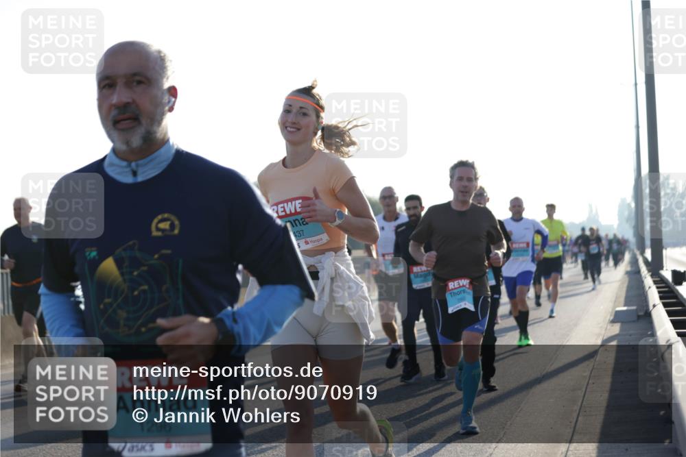 03.10.2025 - Köhlbrandbrückenlauf Jannik Wohlers http://msf.ph/oto/9070919 03.10.2025 09:17:43 Position 3 1296, 437, 5 meine-sportfotos.de