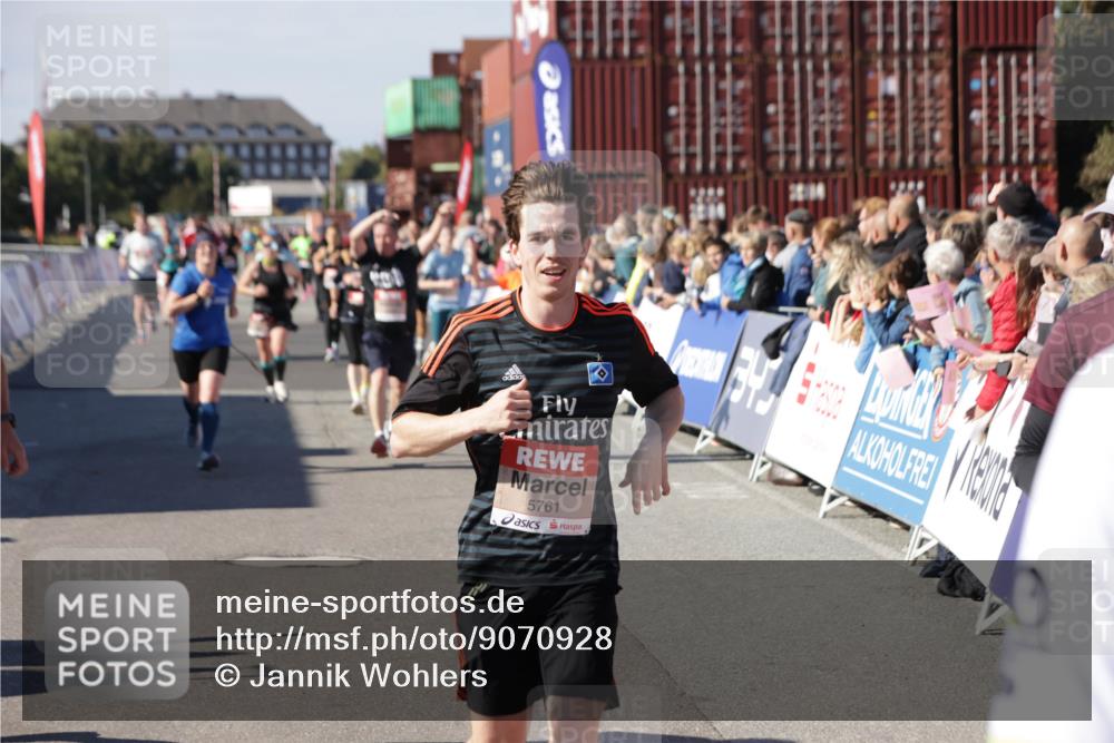 03.10.2025 - Köhlbrandbrückenlauf Jannik Wohlers http://msf.ph/oto/9070928 03.10.2025 13:14:51 Ziel 4202, 4224, 4406, 4533, 4869, 4890, 5054, 5525, 5535, 5682, 5686, 5711, 5760, 5761, 5814, 6017, 6293, 6316, 6344, 6448, 6815 meine-sportfotos.de
