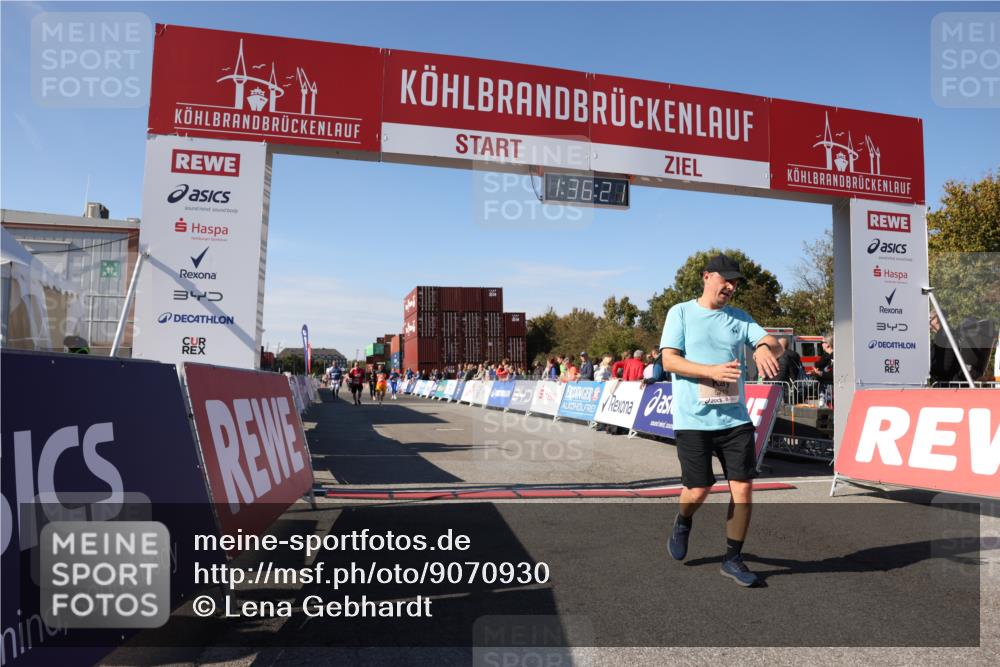 03.10.2025 - Köhlbrandbrückenlauf Lena Gebhardt http://msf.ph/oto/9070930 03.10.2025 13:36:22 Ziel 5045, 5219, 6003, 6004 meine-sportfotos.de