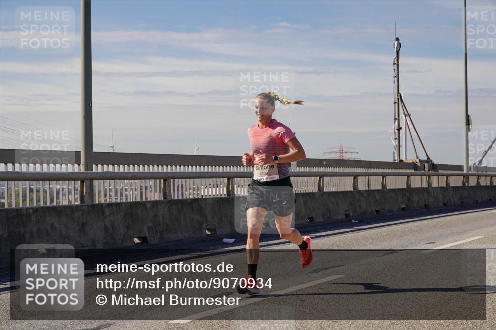 03.10.2025 - Köhlbrandbrückenlauf Michael Burmester http://msf.ph/oto/9070934 03.10.2025 12:35:27 Position 2 4209 meine-sportfotos.de