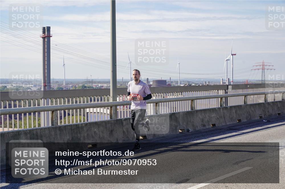 03.10.2025 - Köhlbrandbrückenlauf Michael Burmester http://msf.ph/oto/9070953 03.10.2025 12:35:37 Position 2  meine-sportfotos.de