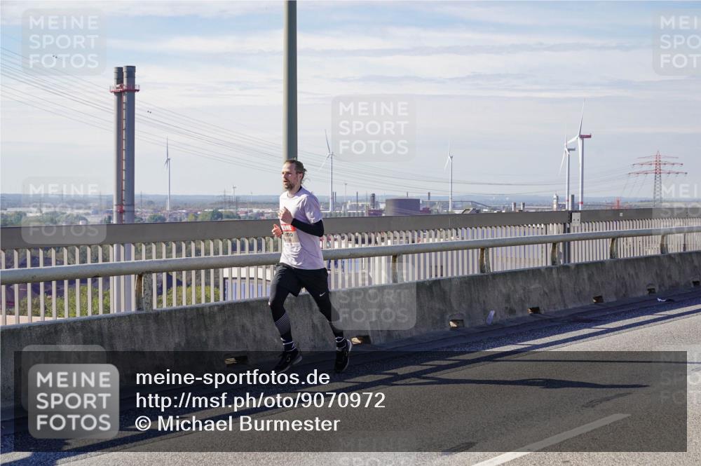 03.10.2025 - Köhlbrandbrückenlauf Michael Burmester http://msf.ph/oto/9070972 03.10.2025 12:35:37 Position 2  meine-sportfotos.de
