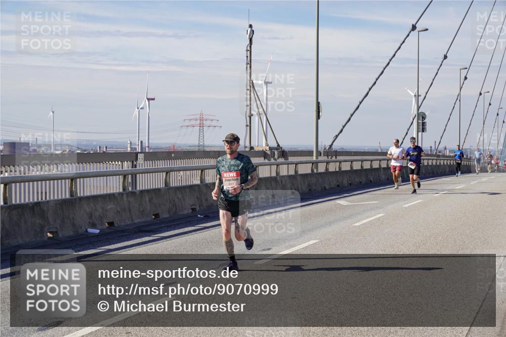 03.10.2025 - Köhlbrandbrückenlauf Michael Burmester http://msf.ph/oto/9070999 03.10.2025 12:35:39 Position 2 4001 meine-sportfotos.de