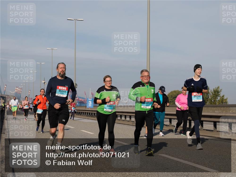 03.10.2025 - Köhlbrandbrückenlauf Fabian Wolf http://msf.ph/oto/9071021 03.10.2025 10:12:55 Position 3 2595, 2011, 2020 meine-sportfotos.de