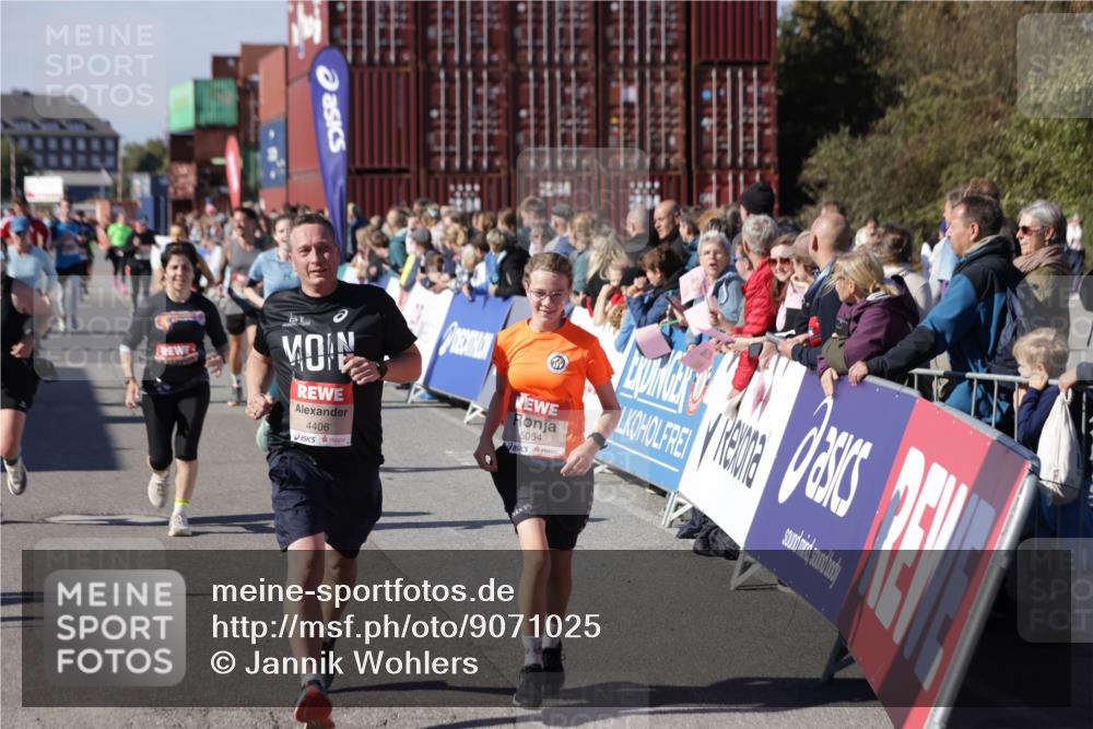03.10.2025 - Köhlbrandbrückenlauf Jannik Wohlers http://msf.ph/oto/9071025 03.10.2025 13:14:55 Ziel 4202, 4224, 4232, 4406, 4533, 4784, 4890, 5054, 5525, 5535, 5682, 5686, 5711, 5737, 5760, 5761, 5814, 6017, 6128, 6129, 6293, 6344, 6815 meine-sportfotos.de