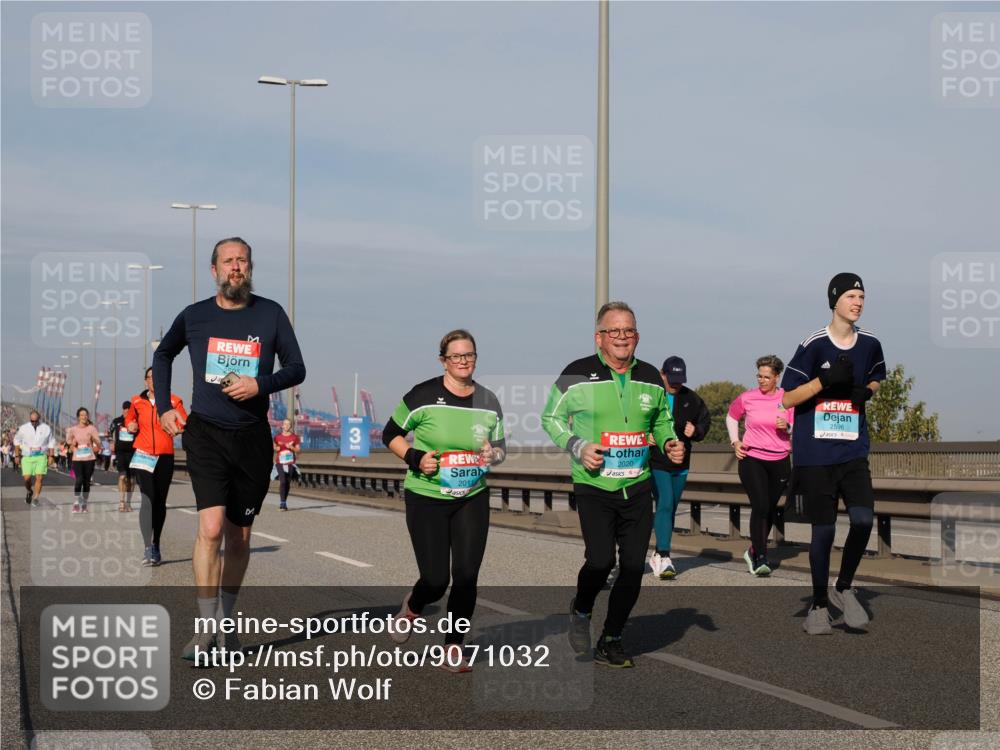 03.10.2025 - Köhlbrandbrückenlauf Fabian Wolf http://msf.ph/oto/9071032 03.10.2025 10:12:55 Position 3 3, 2011, 2020, 2596 meine-sportfotos.de