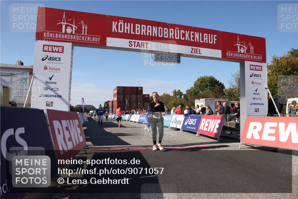 03.10.2025 - Köhlbrandbrückenlauf Lena Gebhardt http://msf.ph/oto/9071057 03.10.2025 13:36:32 Ziel 4735, 5199, 5278, 6003, 6004, 6023 meine-sportfotos.de