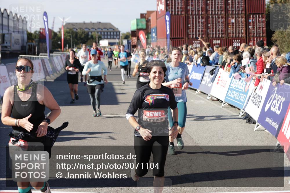 03.10.2025 - Köhlbrandbrückenlauf Jannik Wohlers http://msf.ph/oto/9071104 03.10.2025 13:14:58 Ziel 4224, 4232, 4244, 4282, 4406, 4784, 4890, 5054, 5173, 5525, 5535, 5737, 5760, 5761, 5814, 6017, 6128, 6129, 6293, 6344, 6454, 6815 meine-sportfotos.de