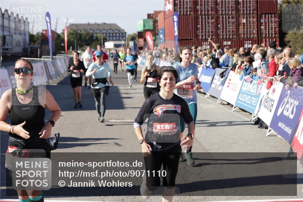 03.10.2025 - Köhlbrandbrückenlauf Jannik Wohlers http://msf.ph/oto/9071110 03.10.2025 13:14:58 Ziel 4224, 4232, 4244, 4282, 4406, 4784, 4890, 5054, 5173, 5525, 5535, 5737, 5760, 5761, 5814, 6017, 6128, 6129, 6293, 6344, 6454, 6815 meine-sportfotos.de