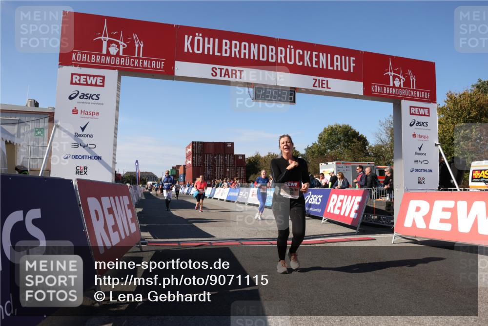 03.10.2025 - Köhlbrandbrückenlauf Lena Gebhardt http://msf.ph/oto/9071115 03.10.2025 13:36:33 Ziel 4735, 5199, 5278, 5585, 6003, 6004, 6023, 6825 meine-sportfotos.de
