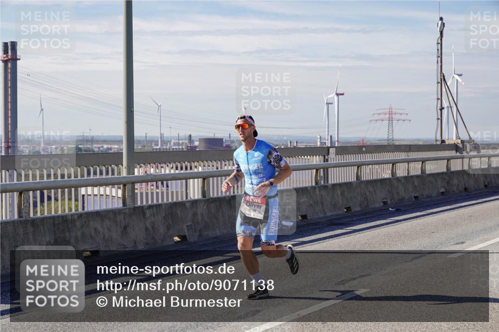 03.10.2025 - Köhlbrandbrückenlauf Michael Burmester http://msf.ph/oto/9071138 03.10.2025 12:35:57 Position 2 4028 meine-sportfotos.de