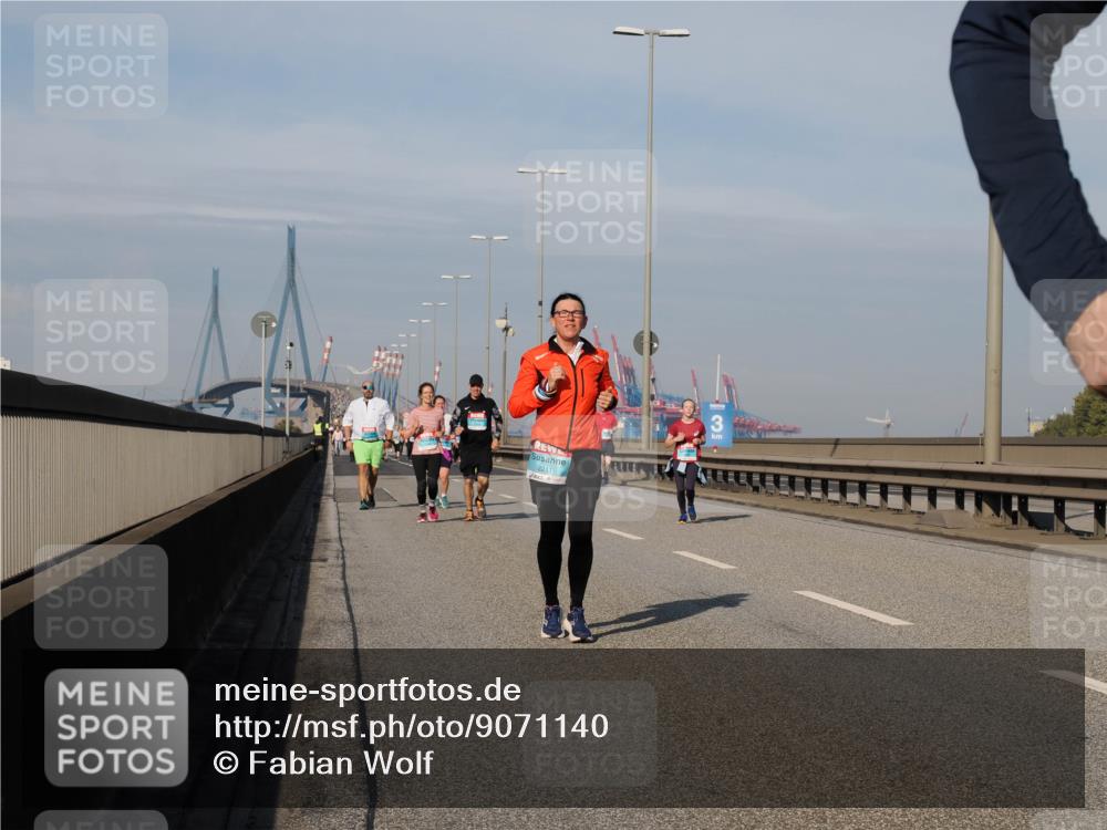 03.10.2025 - Köhlbrandbrückenlauf Fabian Wolf http://msf.ph/oto/9071140 03.10.2025 10:12:58 Position 3 2211, 3 meine-sportfotos.de