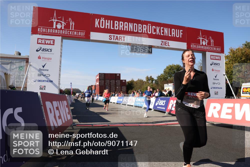 03.10.2025 - Köhlbrandbrückenlauf Lena Gebhardt http://msf.ph/oto/9071147 03.10.2025 13:36:34 Ziel 4735, 5199, 5278, 5585, 6003, 6004, 6023, 6825 meine-sportfotos.de