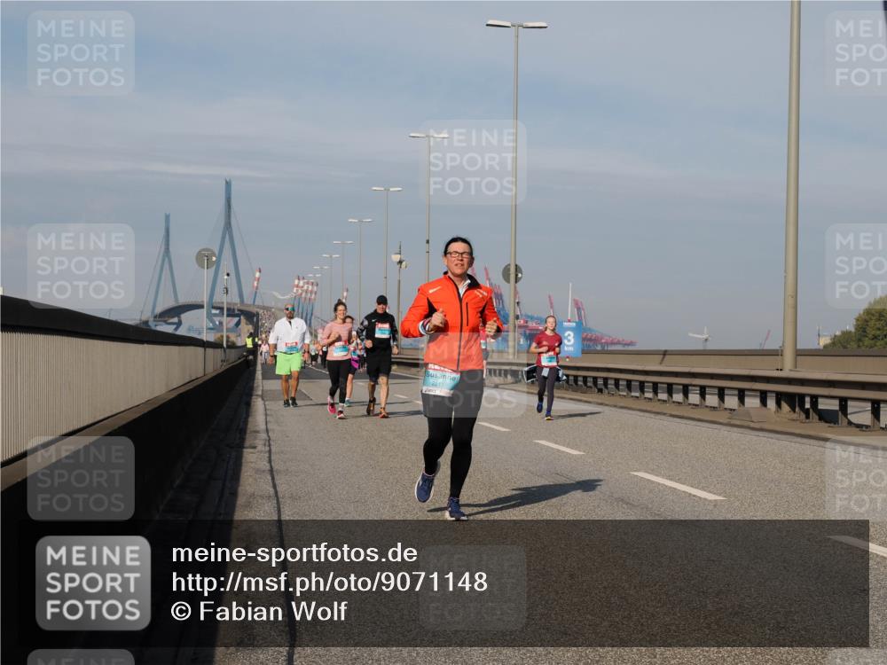 03.10.2025 - Köhlbrandbrückenlauf Fabian Wolf http://msf.ph/oto/9071148 03.10.2025 10:12:58 Position 3 2211 meine-sportfotos.de