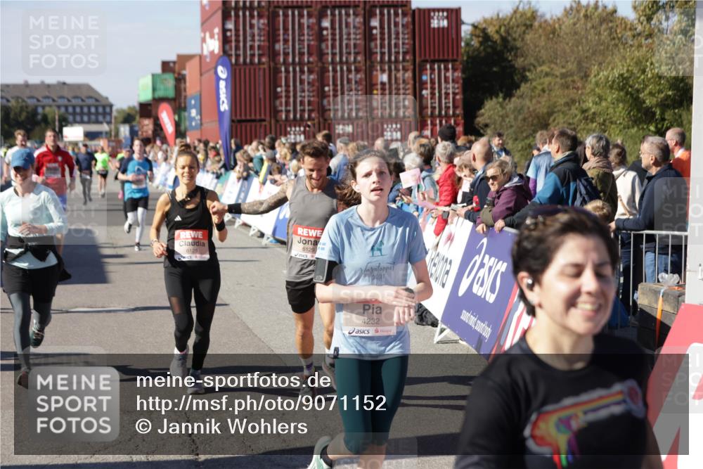 03.10.2025 - Köhlbrandbrückenlauf Jannik Wohlers http://msf.ph/oto/9071152 03.10.2025 13:14:59 Ziel 4224, 4232, 4244, 4282, 4406, 4784, 4890, 5054, 5173, 5525, 5535, 5737, 5760, 5761, 5814, 6017, 6128, 6129, 6293, 6454, 6810, 6815 meine-sportfotos.de