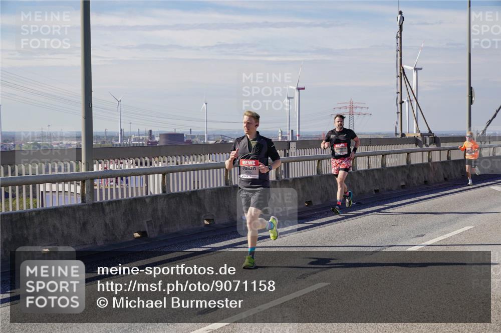 03.10.2025 - Köhlbrandbrückenlauf Michael Burmester http://msf.ph/oto/9071158 03.10.2025 12:36:02 Position 2 4050 meine-sportfotos.de