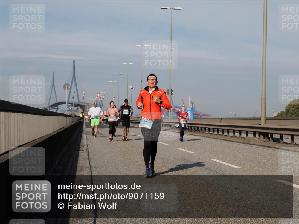 03.10.2025 - Köhlbrandbrückenlauf Fabian Wolf http://msf.ph/oto/9071159 03.10.2025 10:12:59 Position 3 2211 meine-sportfotos.de
